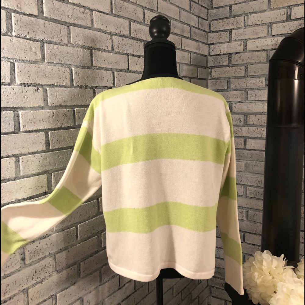Liz Claiborne. 🌺. Zipper Cardigan - Picture 3 of 7
